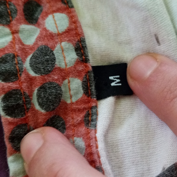 Funky long sleeve tee shirt. - Picture 2 of 3